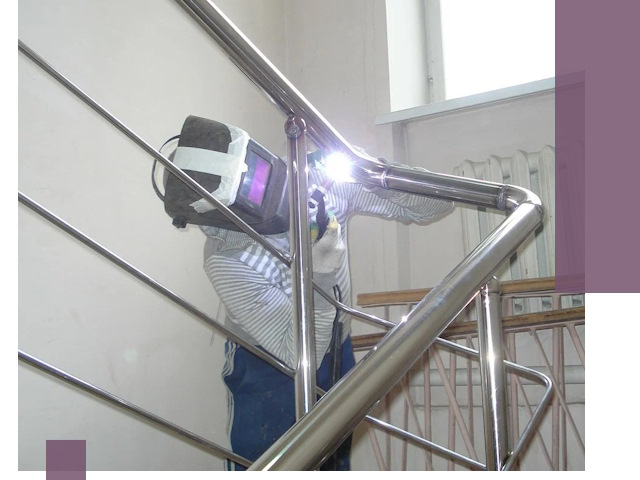 Монтаж перил и ограждений качественно в Светлограде