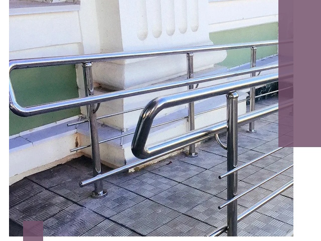 Ограждения пандусов из металла и нержавейки в Светлограде