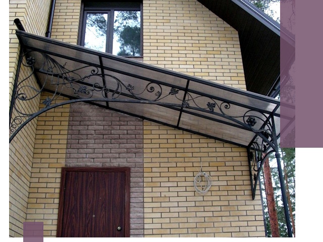 Односкатные козырьки из металла под ключ в Светлограде